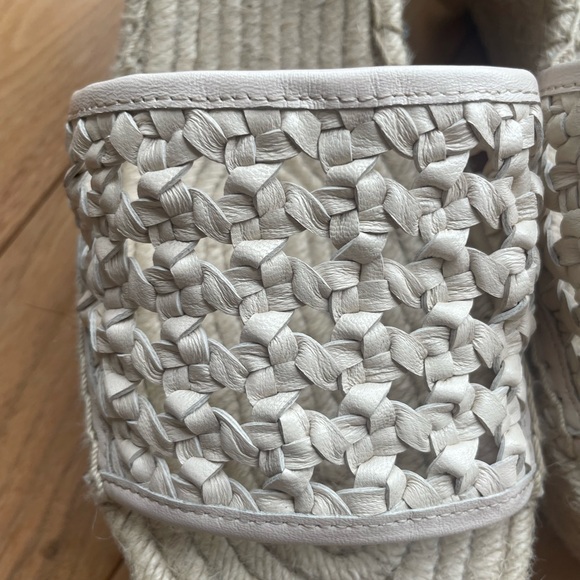 Tory Burch Like New wedge Sandals - Picture 4 of 7